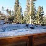 Lodge at Snowy Point Hot Tub